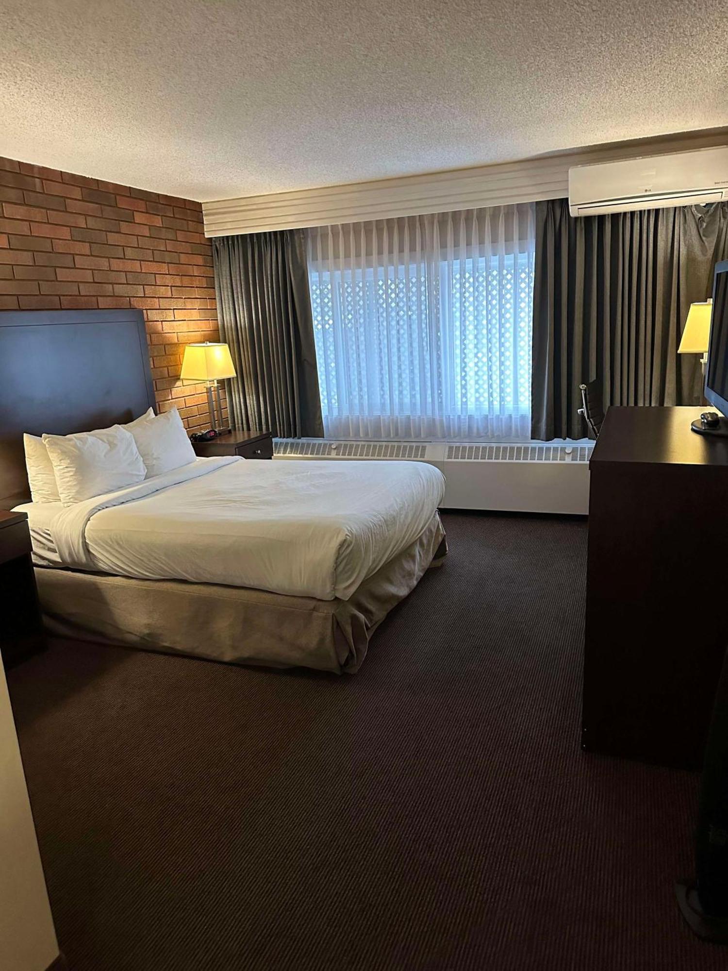 Best Western Cedar Park Inn Edmonton Exterior foto